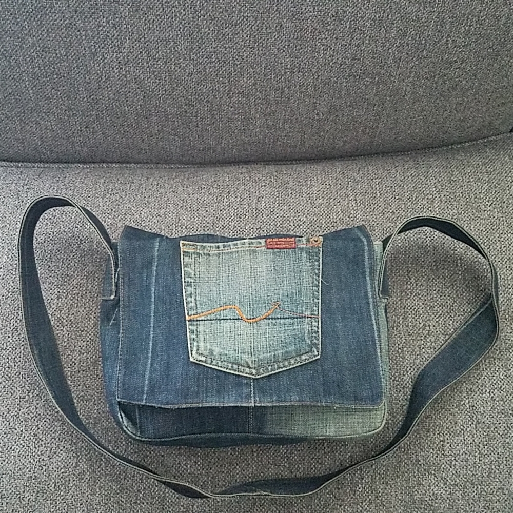 Lola lemonpout purse